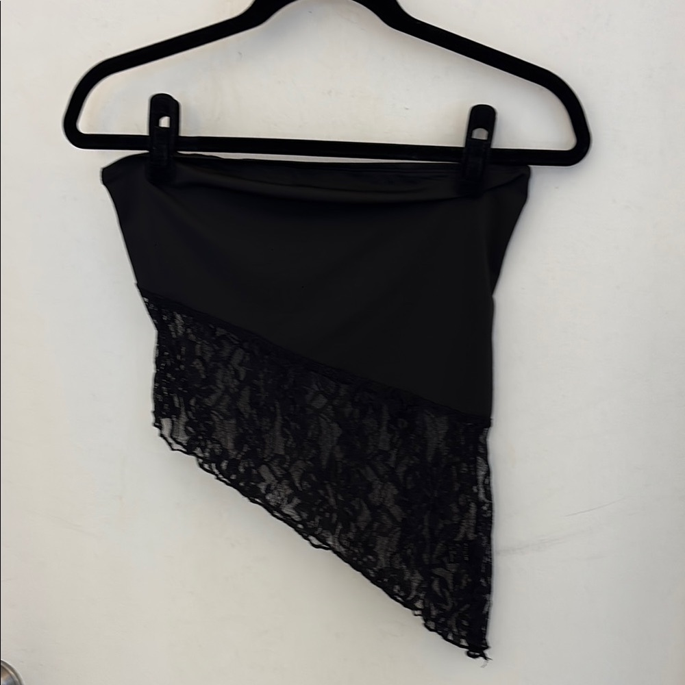 SHEIN Black Lace Asymmetrical Crop Top